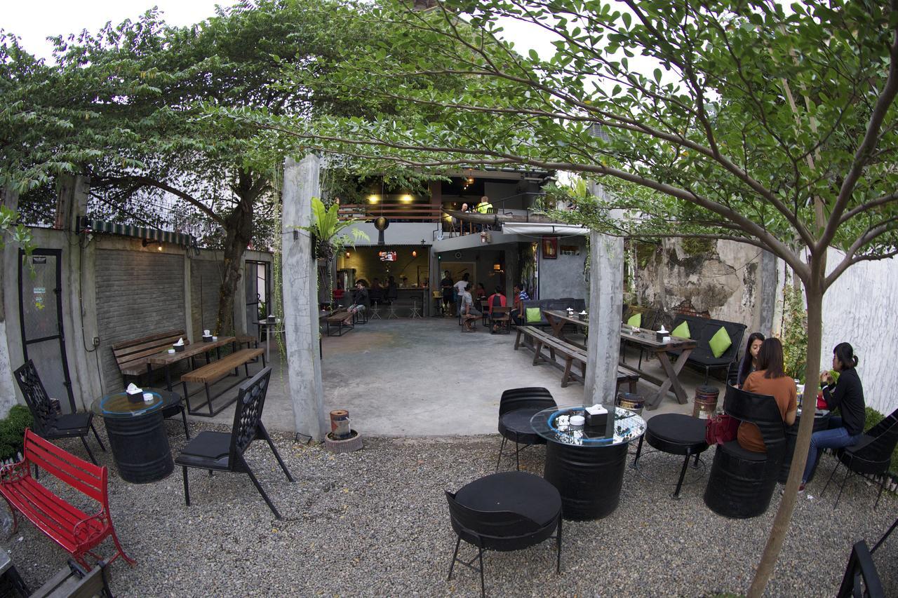 Hotel Bat & Arrow Padang  Exterior foto