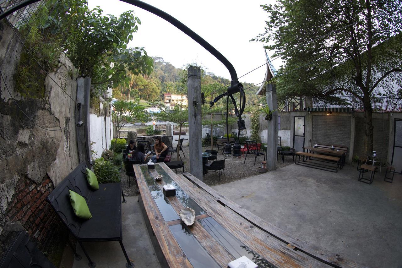 Hotel Bat & Arrow Padang  Exterior foto
