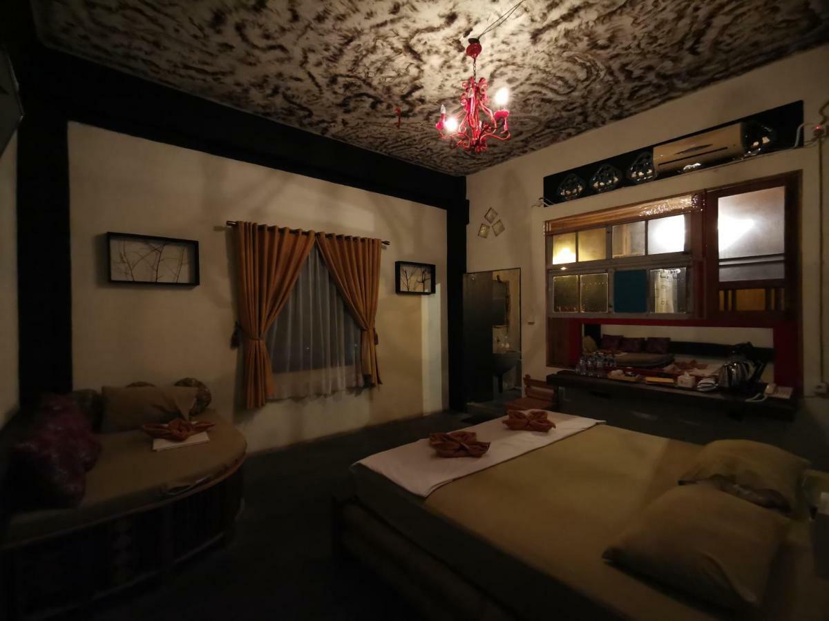 Hotel Bat & Arrow Padang  Habitación foto